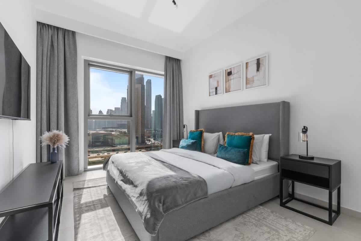 Apartment New Stunning 4 Bedroom Burj Khalifa View