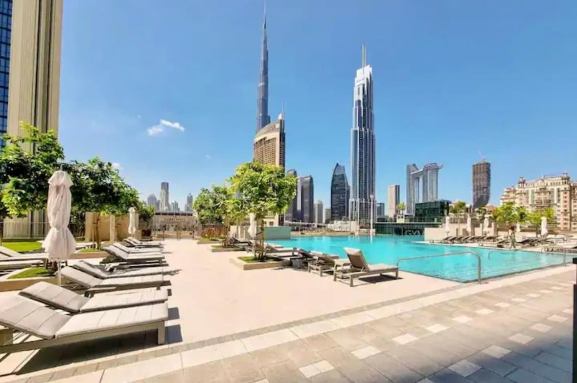 New Stunning 4 Bedroom Burj Khalifa View * Dubai